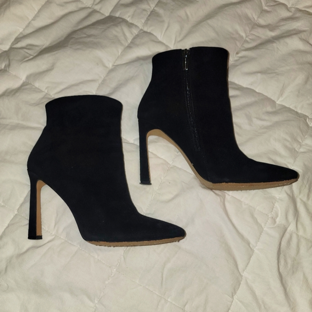 Vince Camuto booties, Black, 7.5